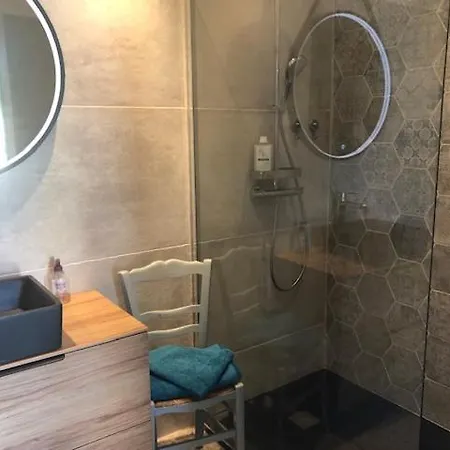 Maison De Plain Pied Pour 4 Pers Piscine *